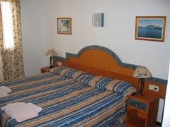 Sol Naixent-Bonaire: Room APARTMENT CAPACITY 8 THREE BEDROOMS - photo 10