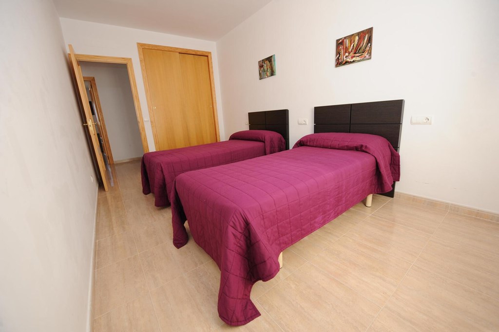 Playa Ferrera: Room APARTMENT CAPACITY 8 THREE BEDROOMS