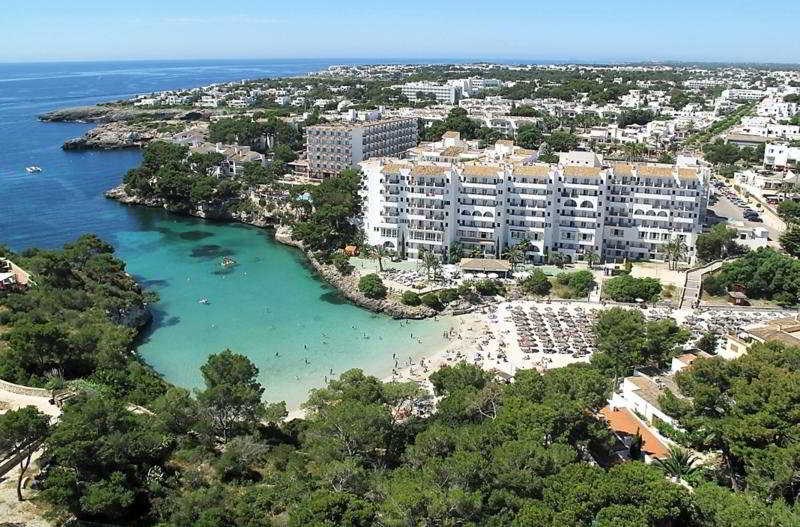 Barcelo Ponent Playa: General view