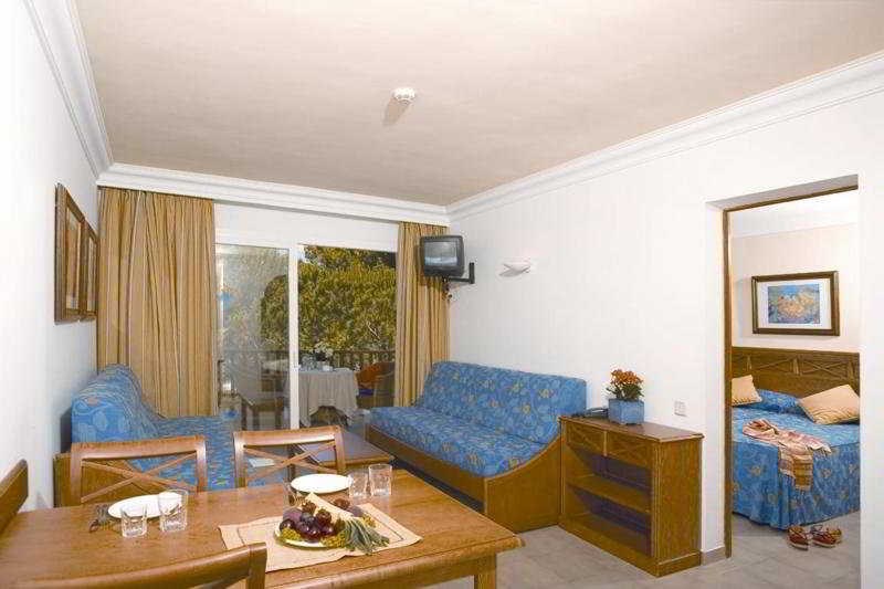 Inturotel Cala Azul Park: Room