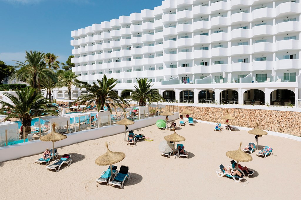 Aluasoul Mallorca Resort - Adults Only: Beach