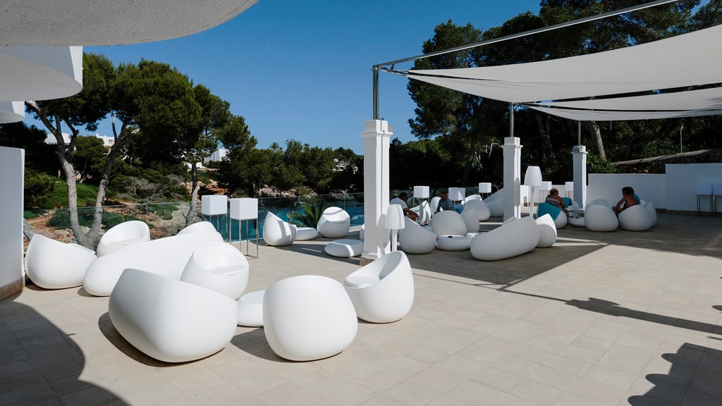 Aluasoul Mallorca Resort - Adults Only: Terrace