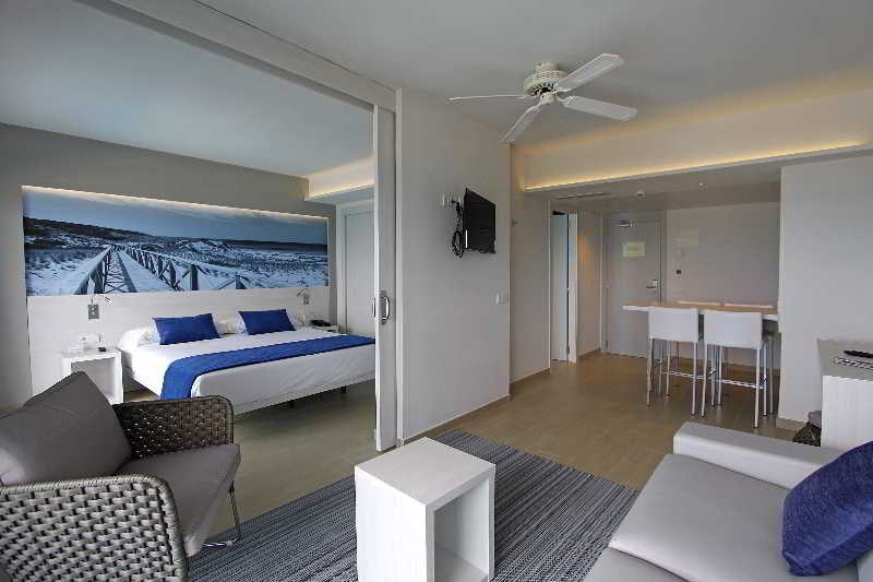 BG Tonga Design Hotel & Suites: Room