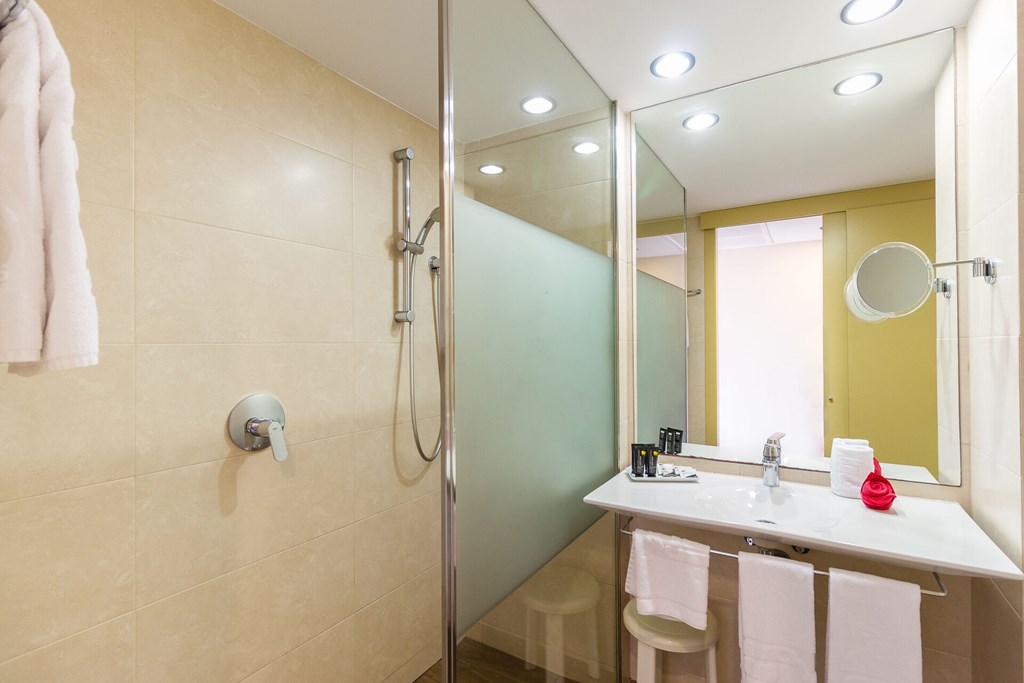 Eix Platja Daurada: Room Double or Twin STANDARD