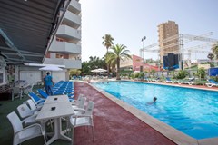 Magalluf Playa - Adults Only: Pool - photo 12