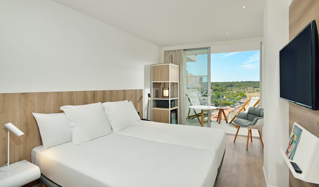 Innside Calvia Beach: Room