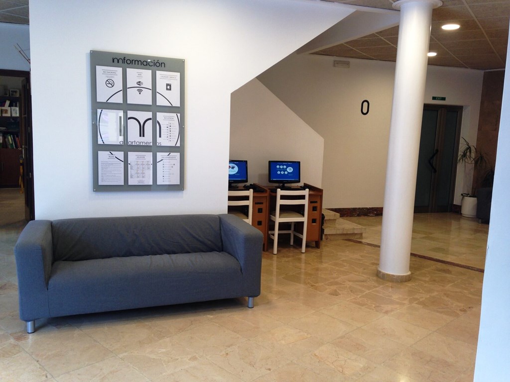 Apartamentos Inn: Lobby