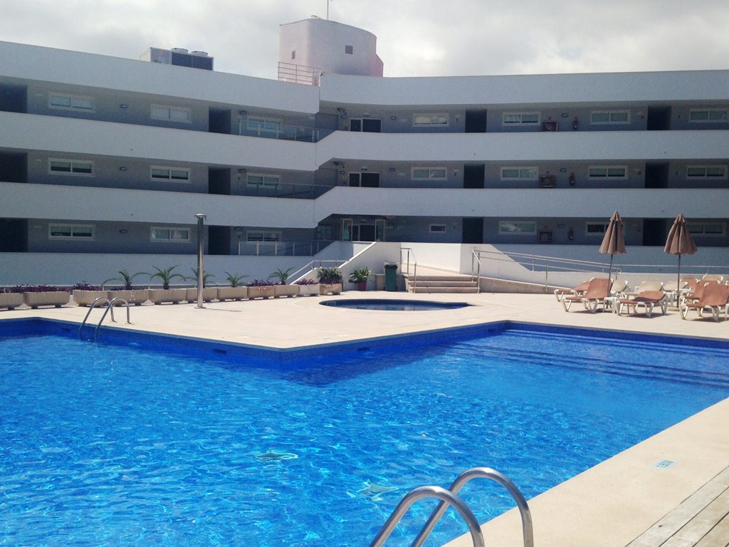 Apartamentos Inn: Pool