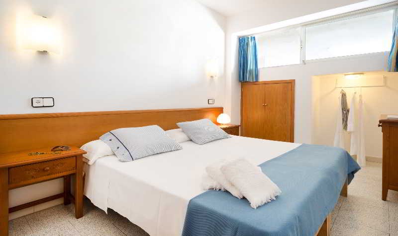 Magaluf Strip Apartments: Room