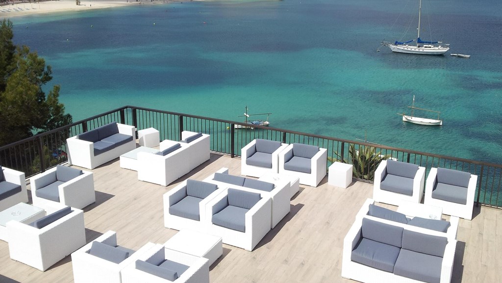 Alua Hawaii Mallorca & Suites: Terrace