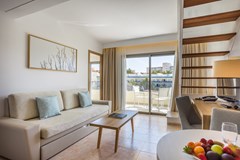 Zafiro Palmanova: Room APARTMENT WITH TERRACE - photo 48