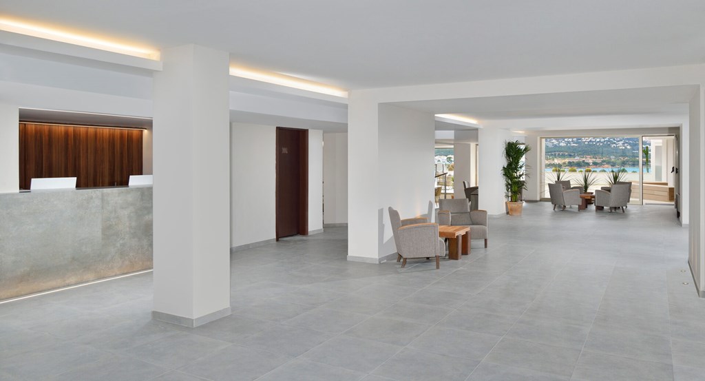 Alua Palmanova Bay: Lobby