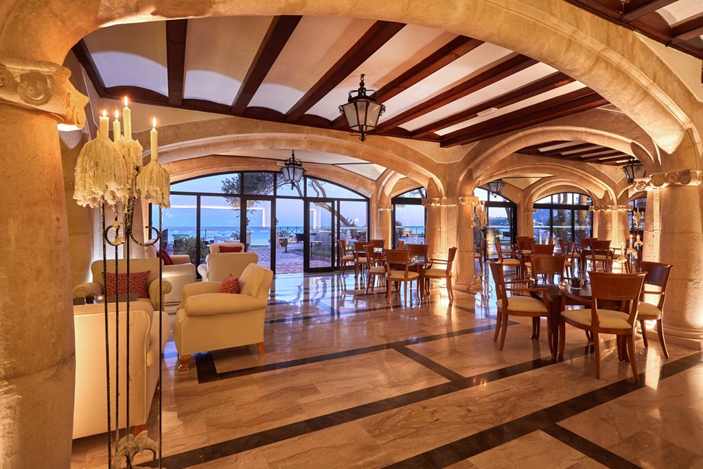 Secrets Mallorca Villamil Resort & Spa Only Adults: Lobby