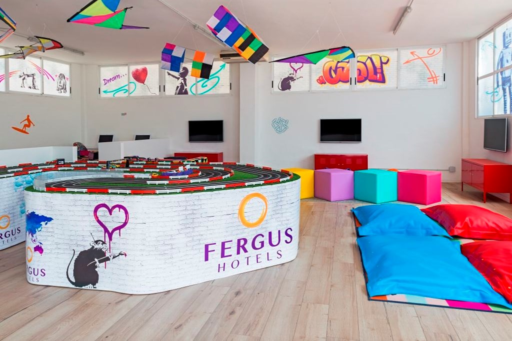 FERGUS Club Europa: Sports and Entertainment