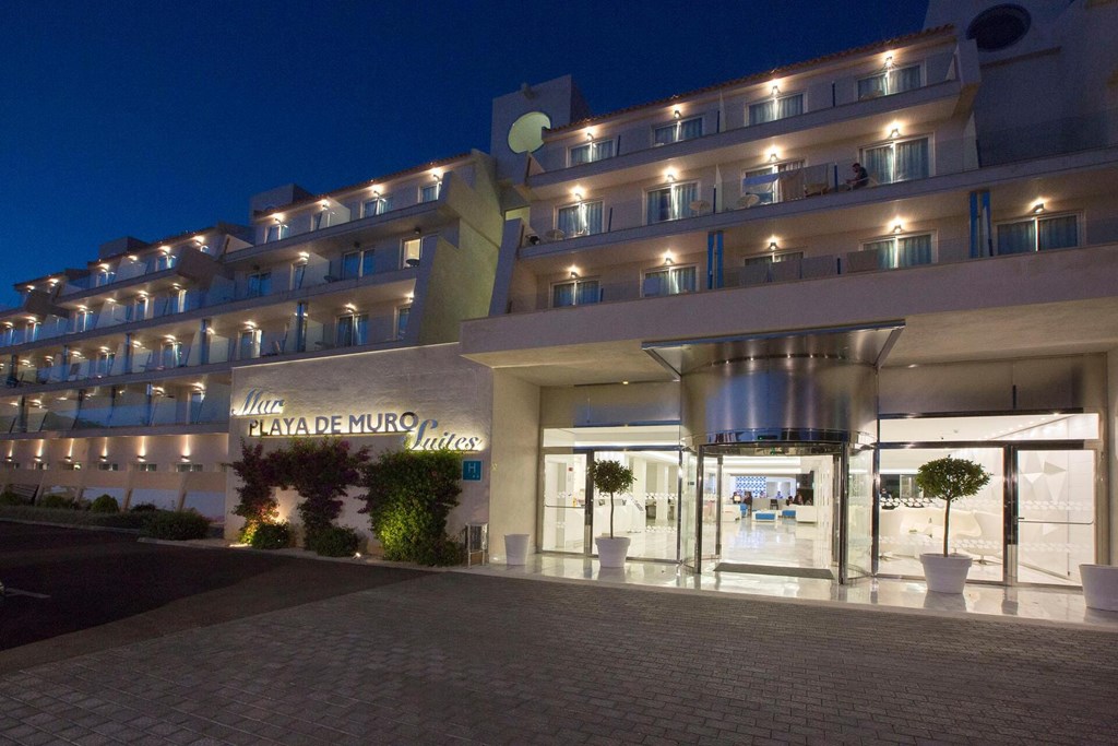 Mar Hotels Playa de Muro Suites: General view