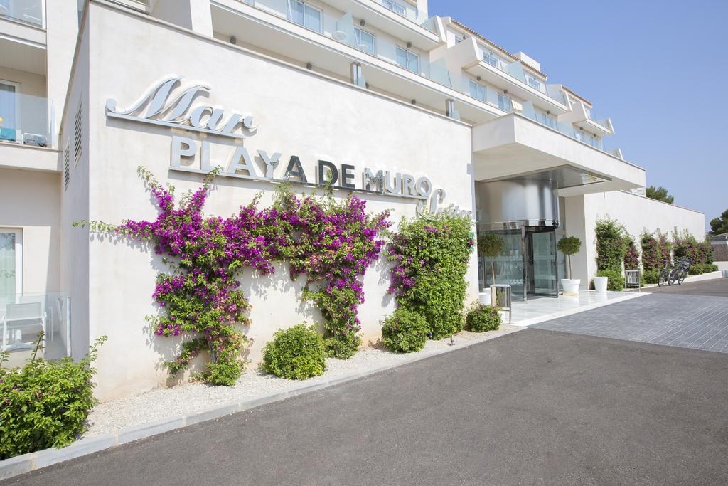 Mar Hotels Playa de Muro Suites: General view