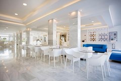 Mar Hotels Playa de Muro Suites: Lobby - photo 1