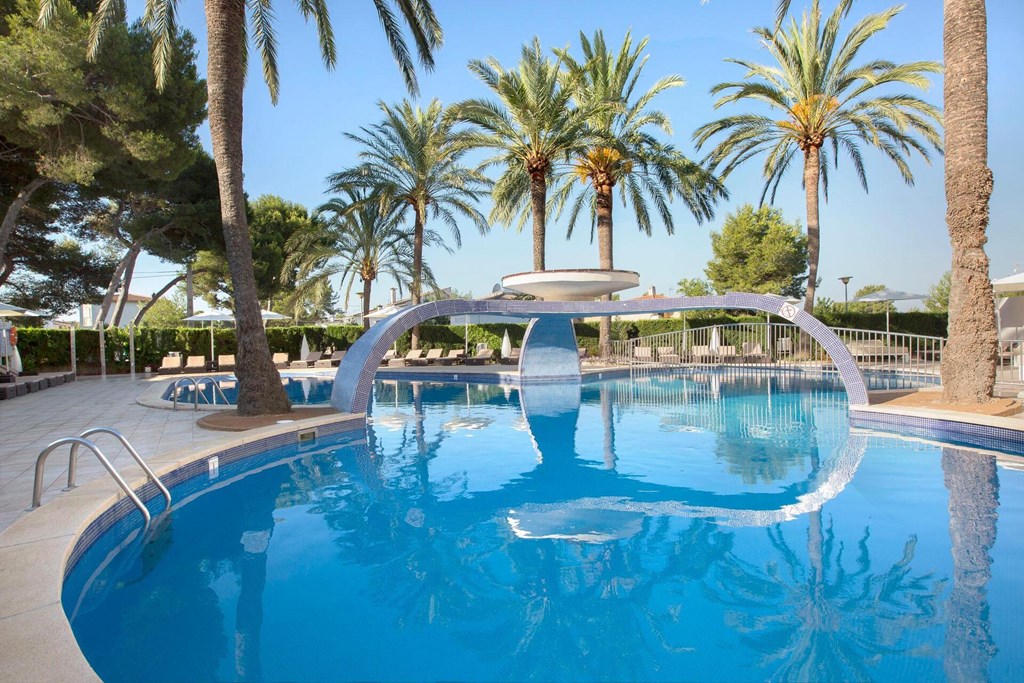 Mar Hotels Playa de Muro Suites: Pool