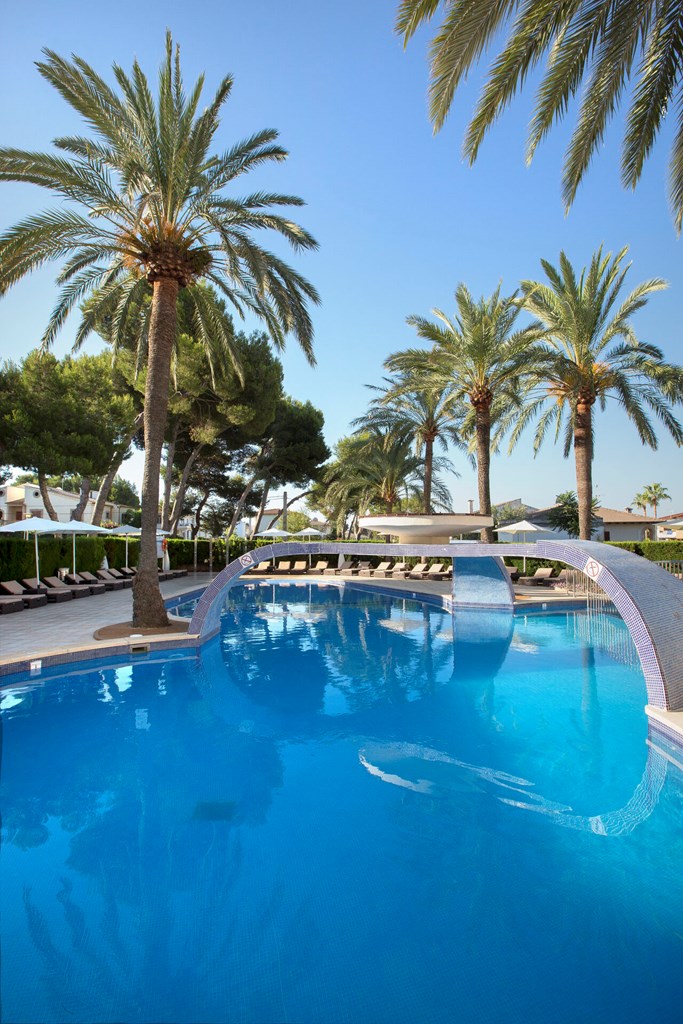 Mar Hotels Playa de Muro Suites: Pool