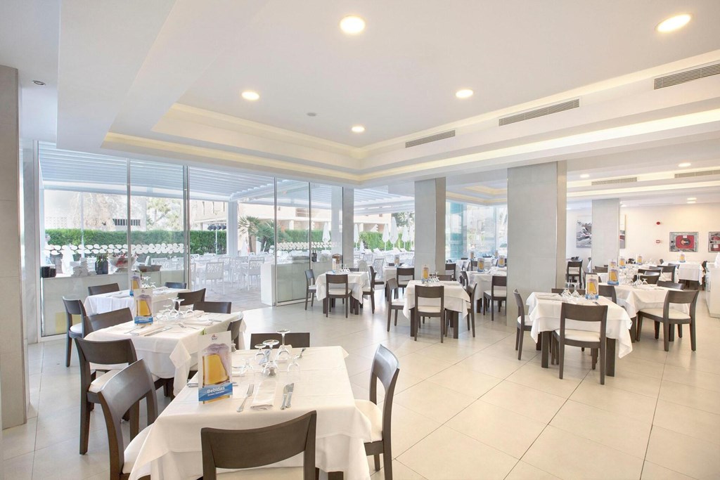 Mar Hotels Playa de Muro Suites: Restaurant