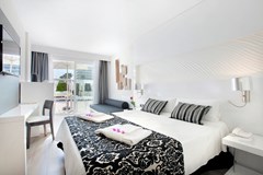 Mar Hotels Playa de Muro Suites: Room - photo 23