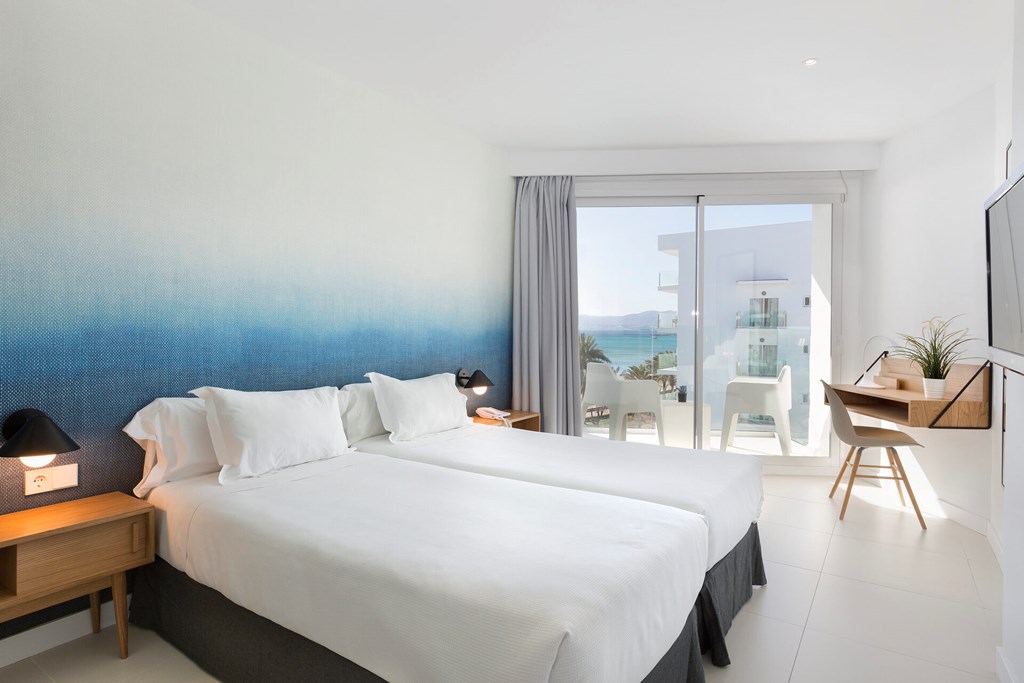 HM Tropical: Room Double or Twin SIDE SEA VIEW