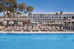 Riu Playa Park: Pool - photo 3