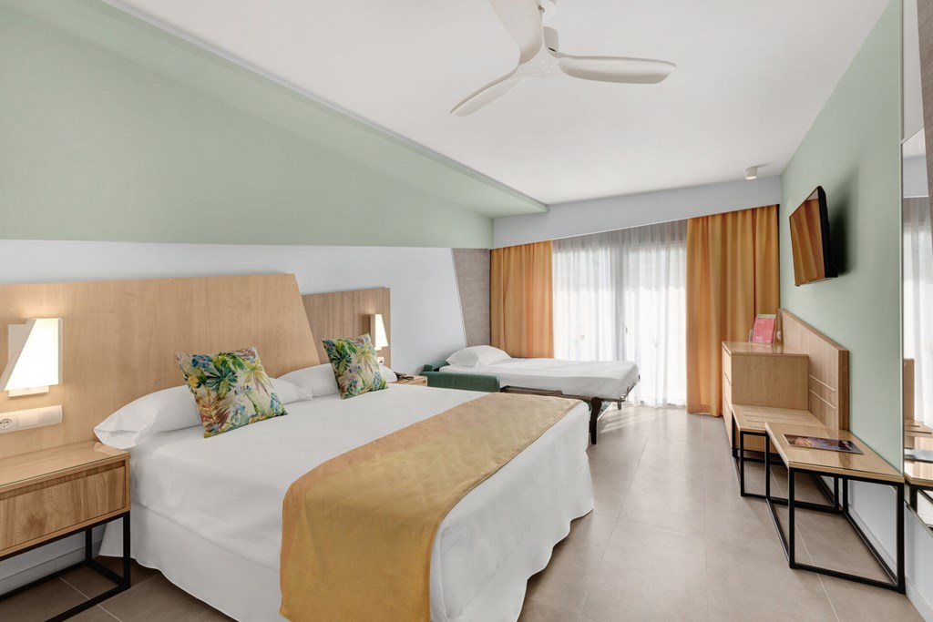 Riu Playa Park: Room Double or Twin WITH BALCONY