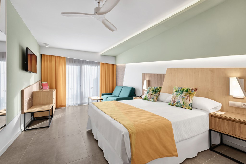 Riu Playa Park: Room Double or Twin WITH BALCONY