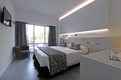 Bg Pamplona: Room Double or Twin STANDARD - photo 10