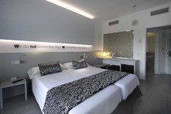 Bg Pamplona: Room Double or Twin STANDARD - photo 16