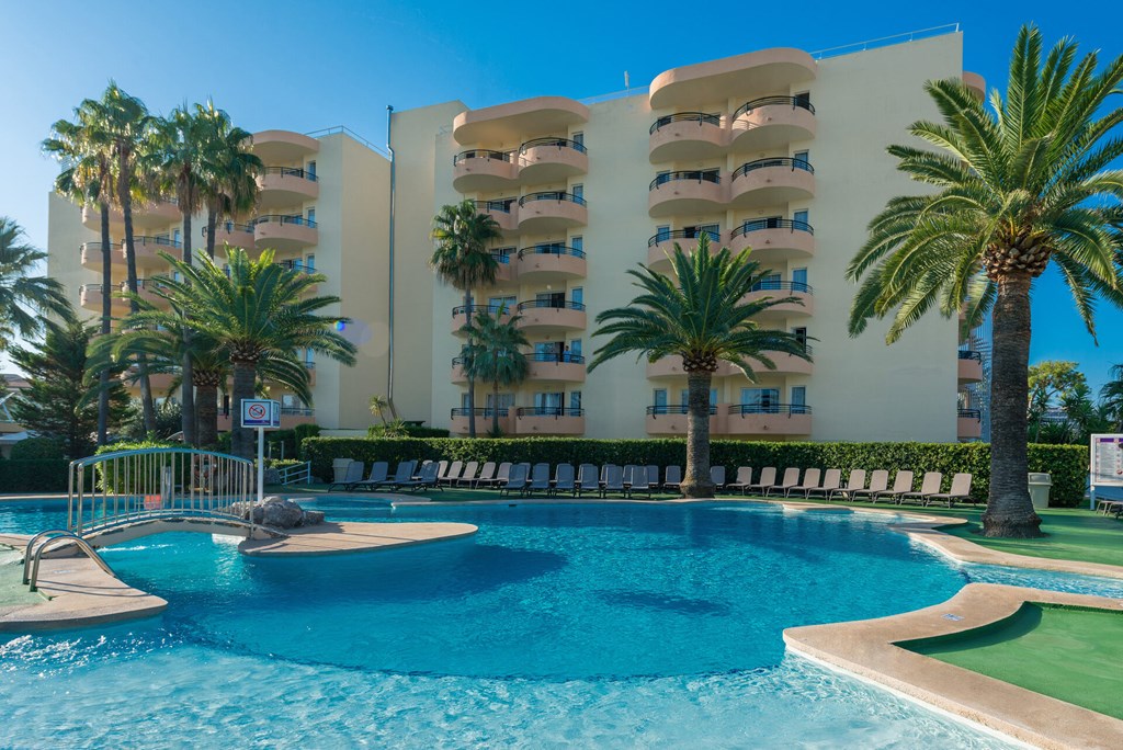 Aparthotel Alcudia Beach: General view