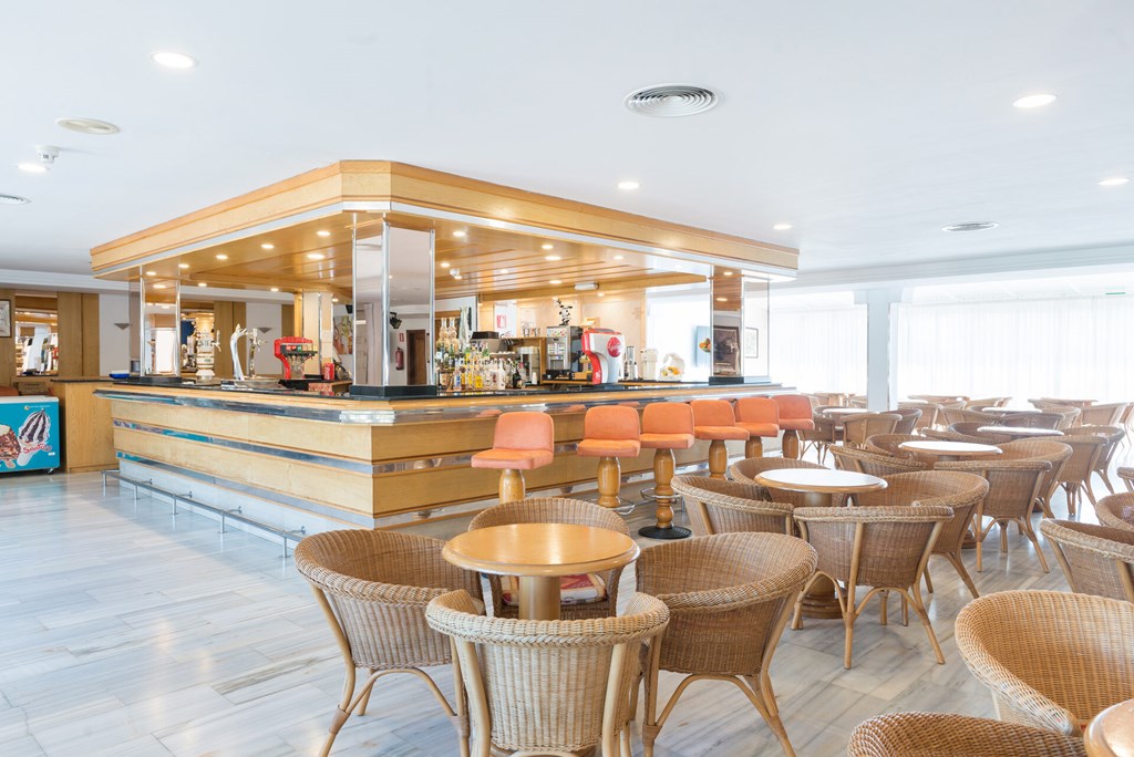 Aparthotel Alcudia Beach: Bar