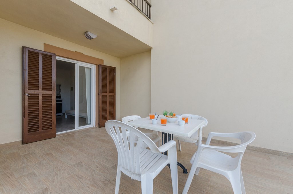 Apartamentos Yourhouse Alcudia: Room APARTMENT GARDEN VIEW