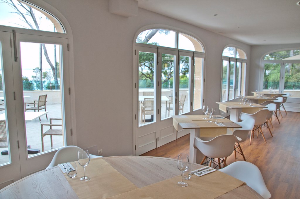 Som Far Hotel: Restaurant