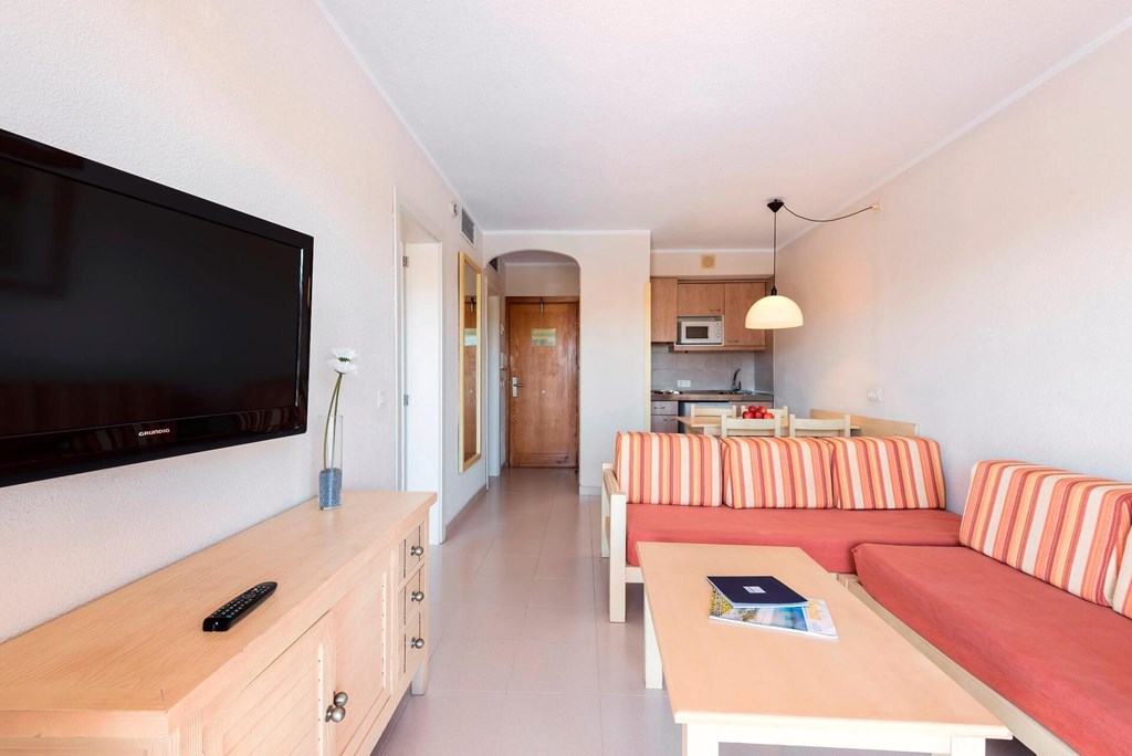 Alcudia Garden: Room