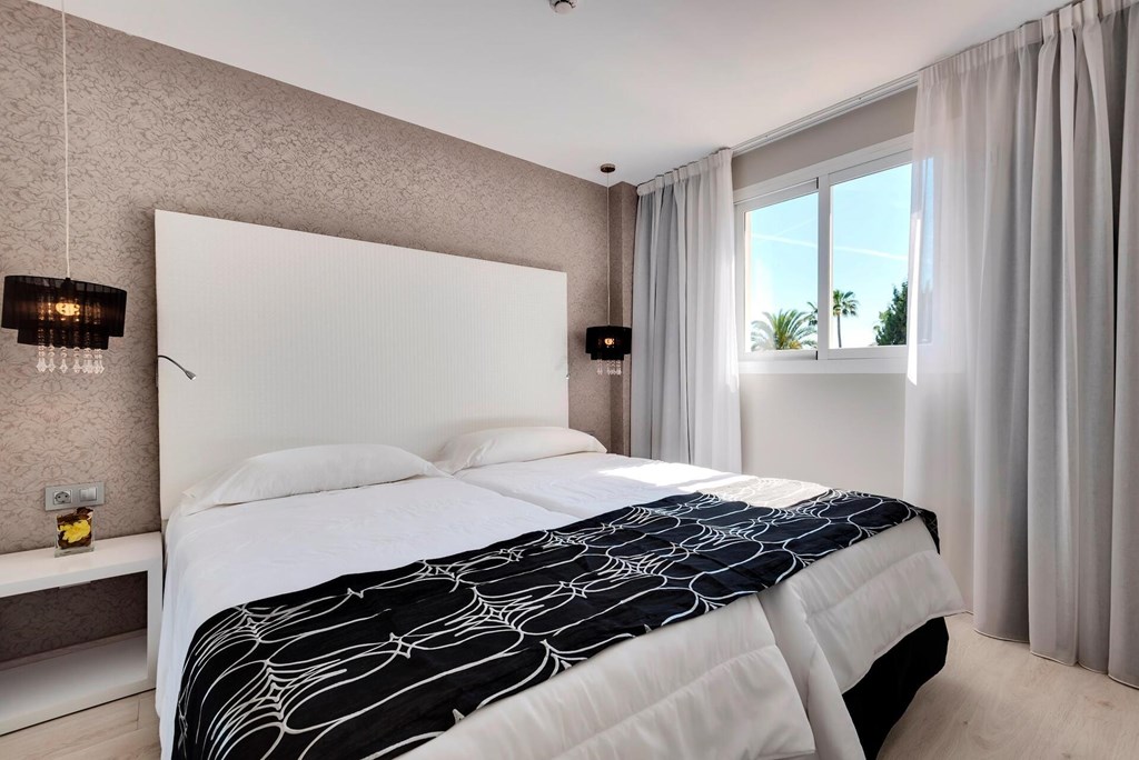 Alcudia Garden: Room