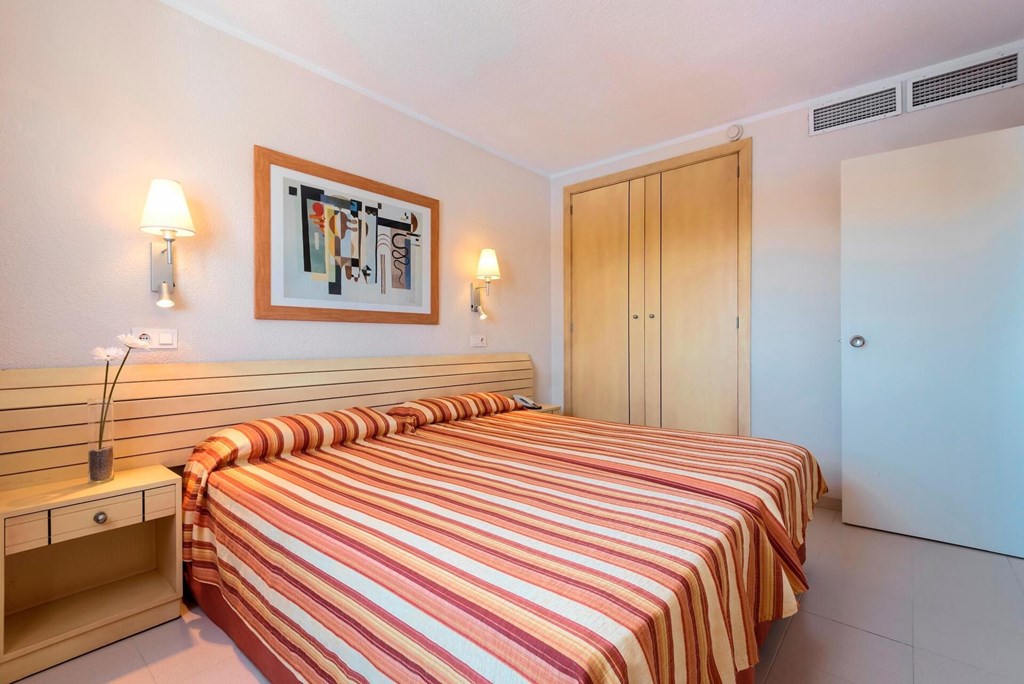 Alcudia Garden: Room