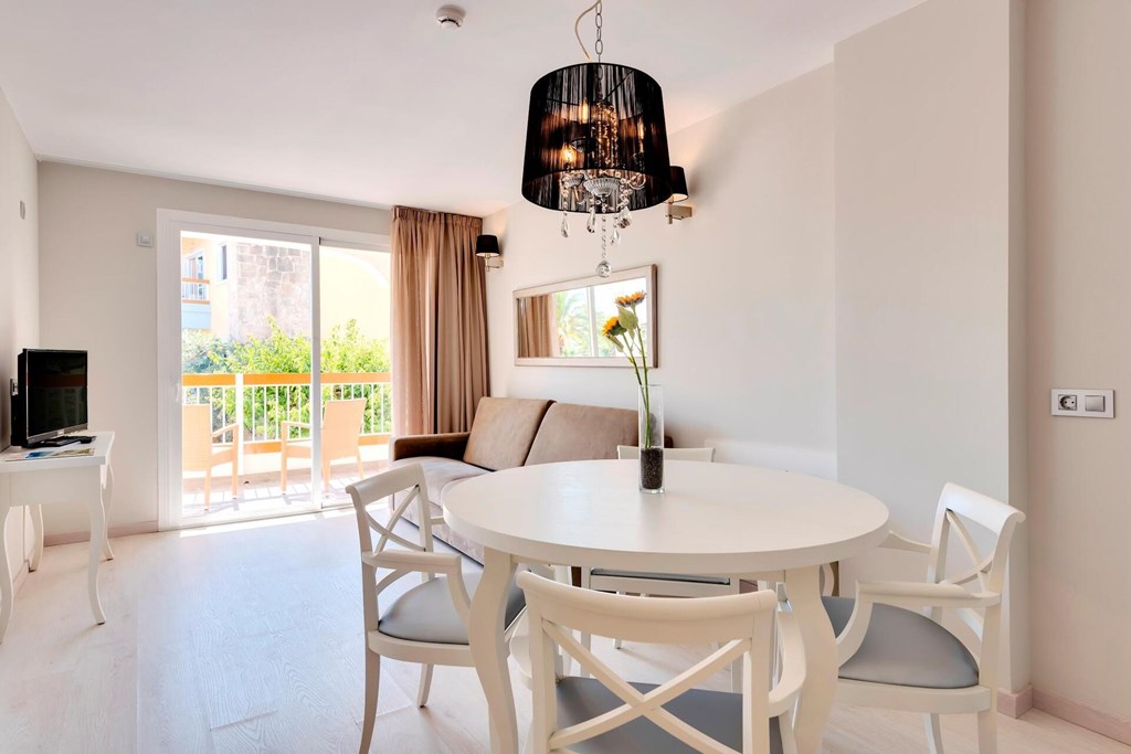 Alcudia Garden: Room