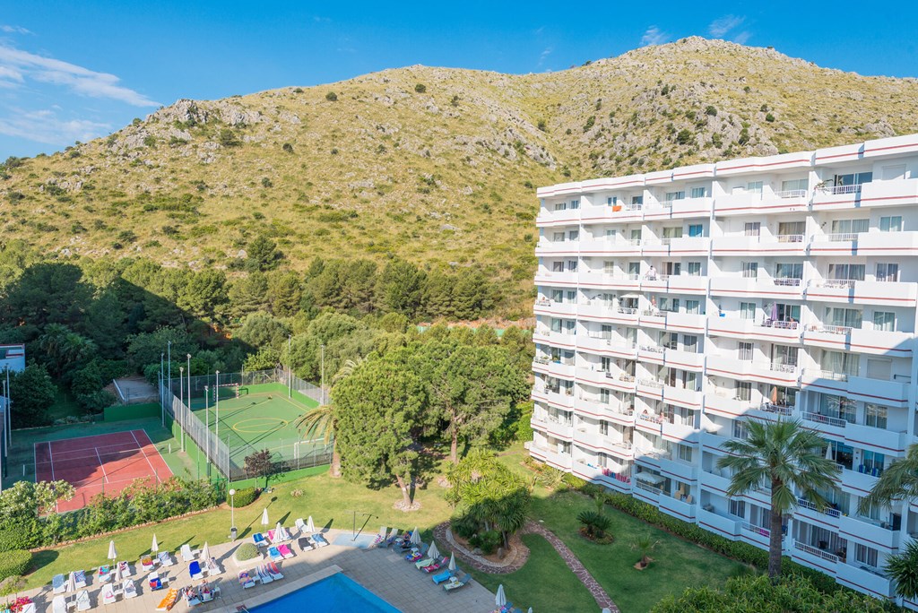 Apartamentos Siesta I: Sports and Entertainment