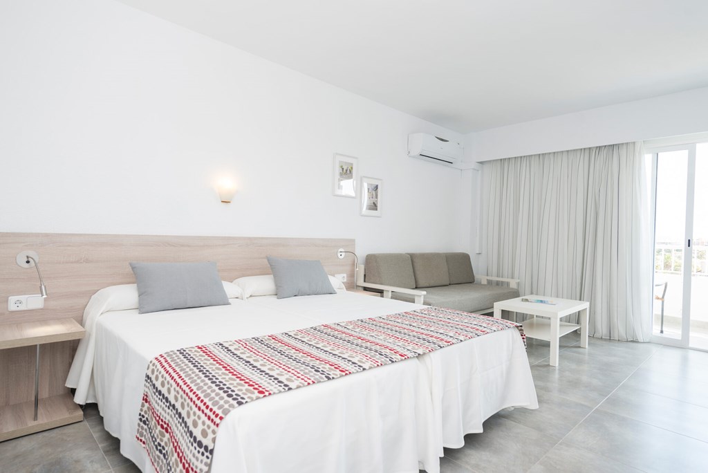 Apartamentos Siesta I: Room STUDIO CAPACITY 4