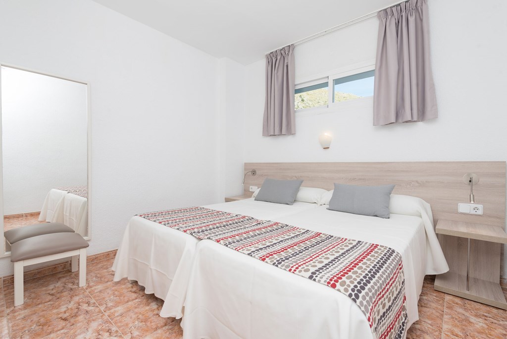 Apartamentos Siesta I: Room APARTMENT CAPACITY 6 TWO BEDROOMS