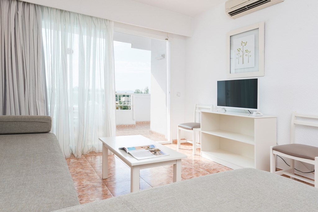 Apartamentos Siesta I: Room APARTMENT CAPACITY 4 TWO BEDROOMS