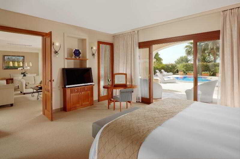 The St. Regis Mardavall Resort: Room