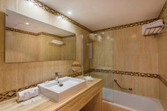 Zafiro Rey Don Jaime: Room SUITE CAPACITY 4 - photo 46