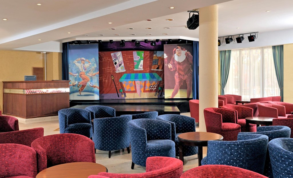 Hotel Globales Playa Santa Ponsa: Sports and Entertainment