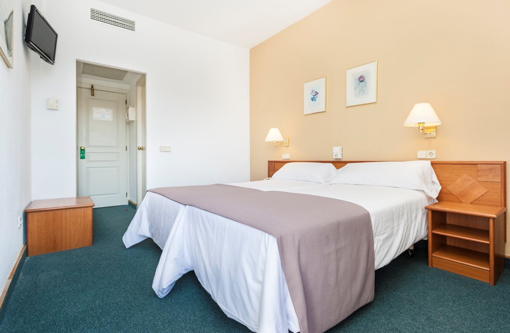 Hotel Globales Playa Santa Ponsa: Room Double or Twin CAPACITY 2