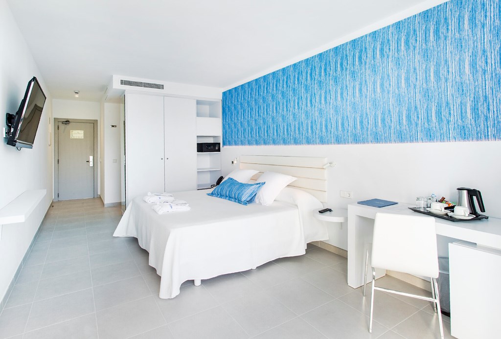 Senses Santa Ponsa - Adults Only: Room Double or Twin SIDE SEA VIEW