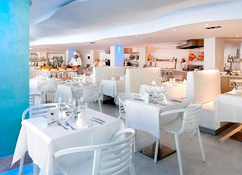 FERGUS Style Cala Blanca Suites: Restaurant