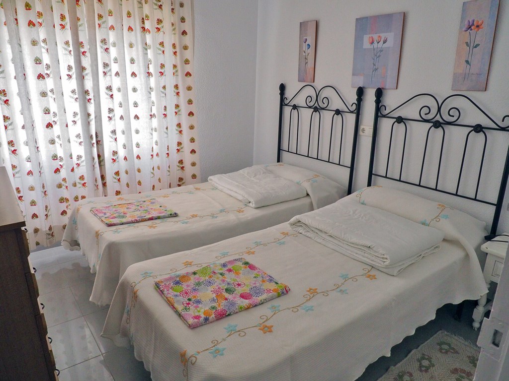 Intercentro Algarrobo-Costa: Room APARTMENT CAPACITY 5 TWO BEDROOMS